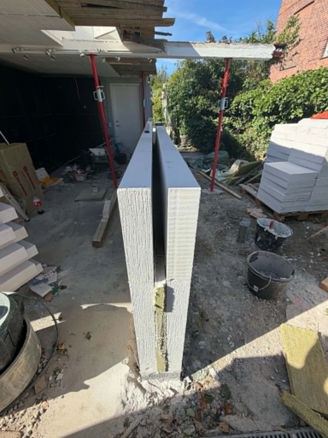 Concrete and aerated concrete wall project