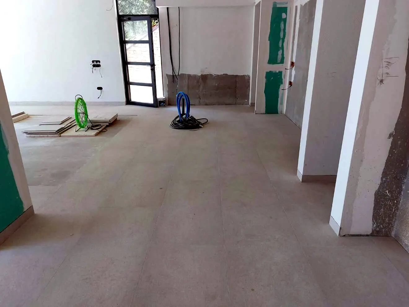 Interior floor and wall finishing